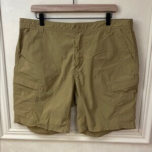 REI Co-Op Cargo Shorts size 40